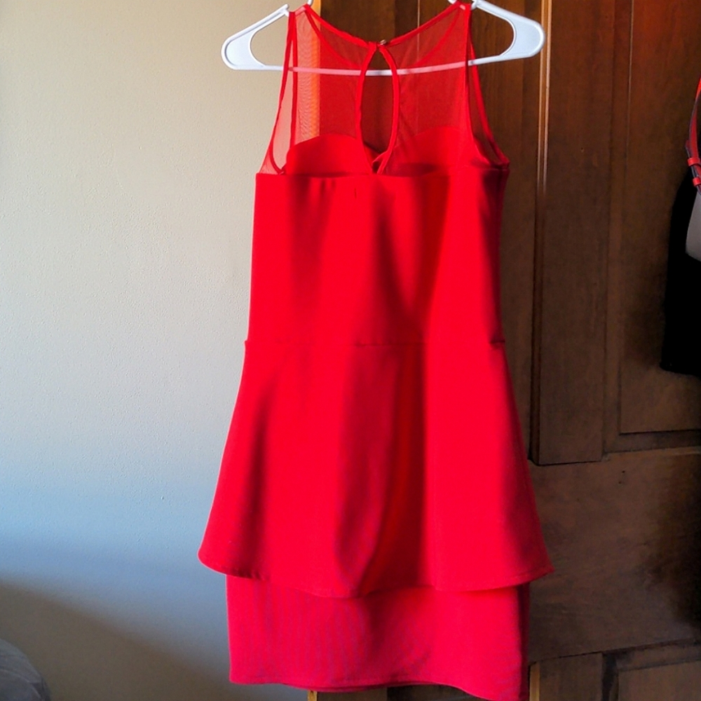 Netted red dress - Picture 2 of 2